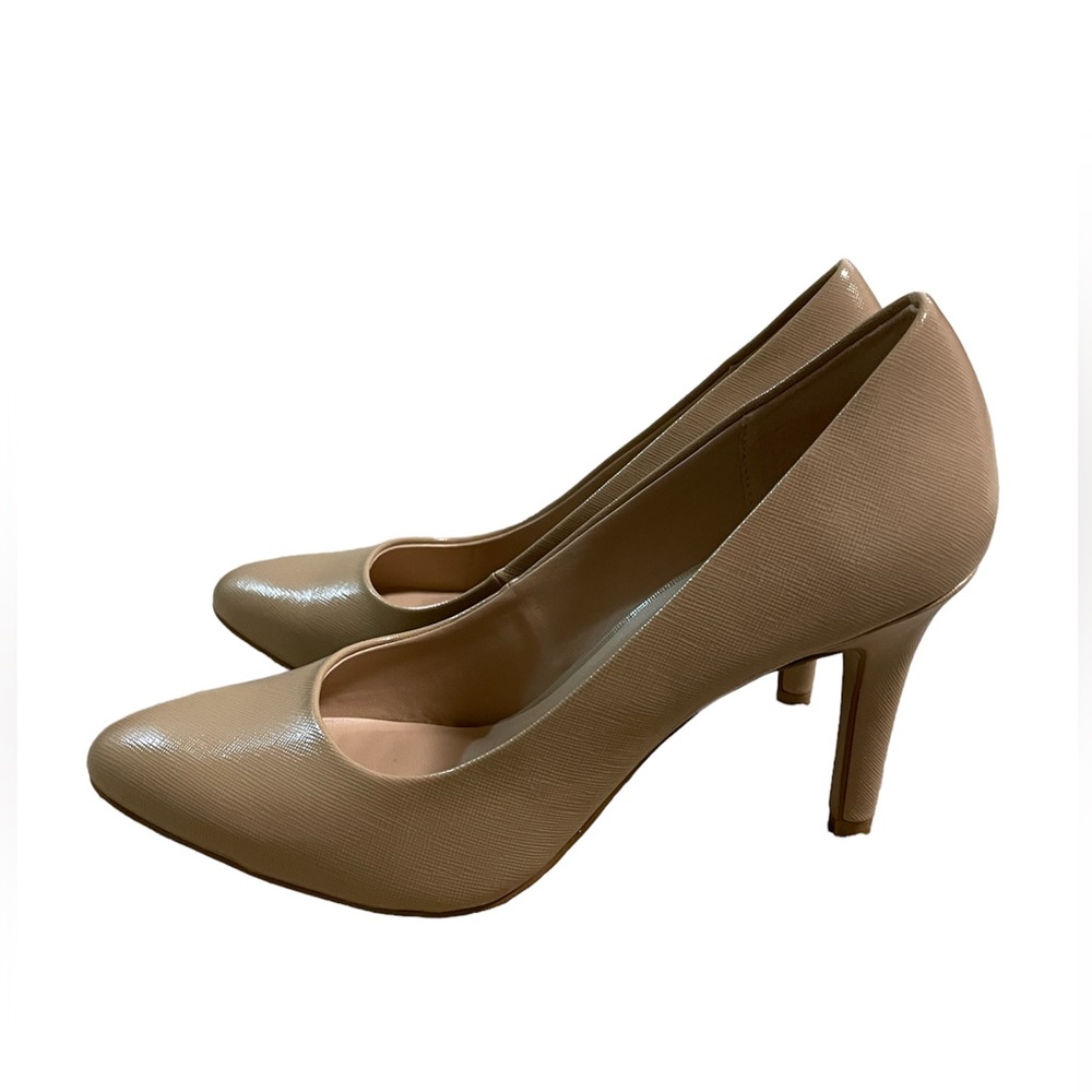 Kelly & Kate nude heels - size 8.5